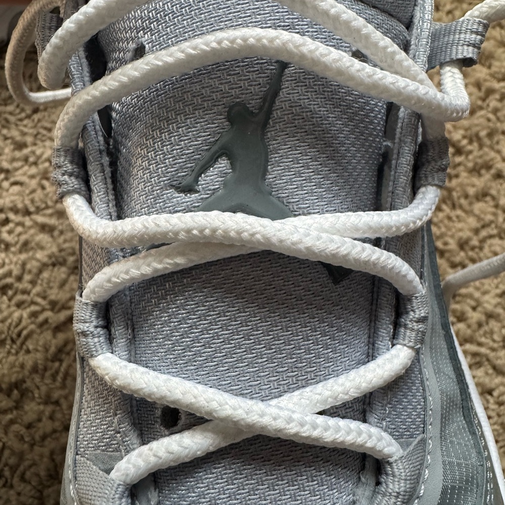 Nike Jordans 11 CMFT Low Men’s Sneakers - Picture 2 of 12